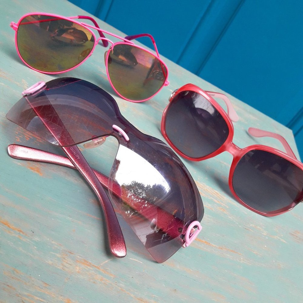 Pink Sunglasses Vintage Eyewear 3 Pairs for Fun Party Halloween Costume Retro